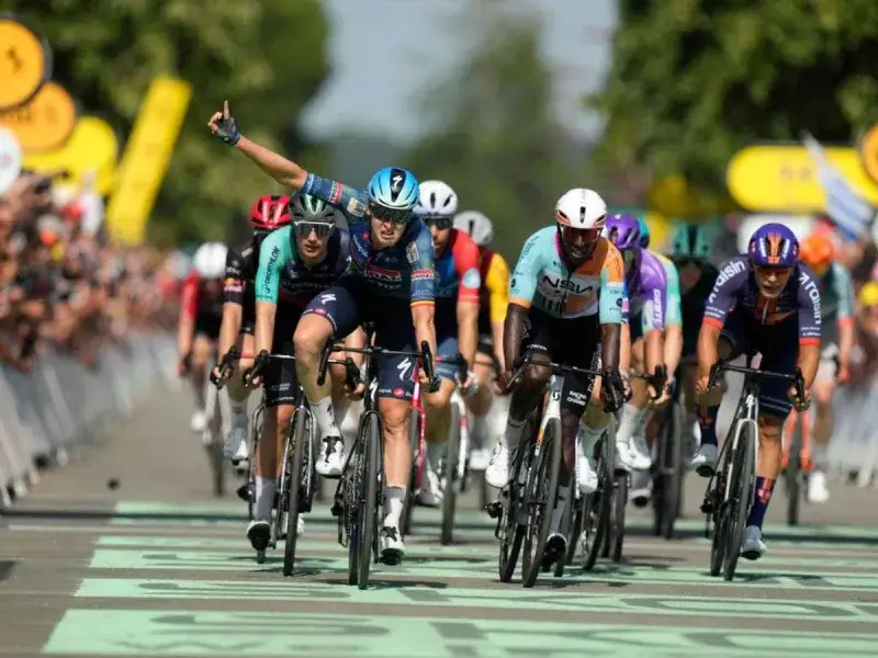 Merlier gana su quinta etapa del Tour de Francia