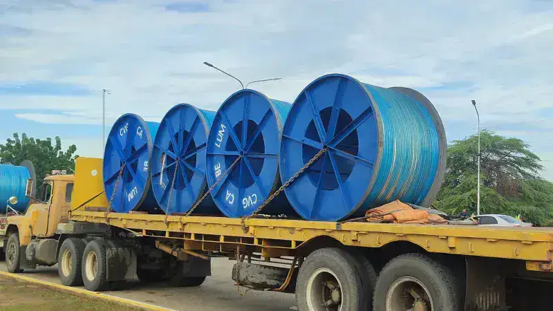 Entregan 64,6 kilómetros de conductor eléctrico en Zulia