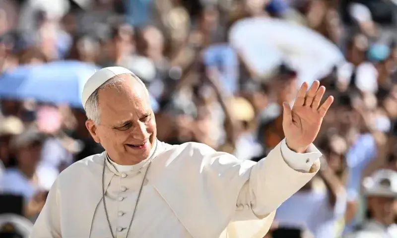 León XIV celebra sus 71 años con agenda de trabajo en el Vaticano