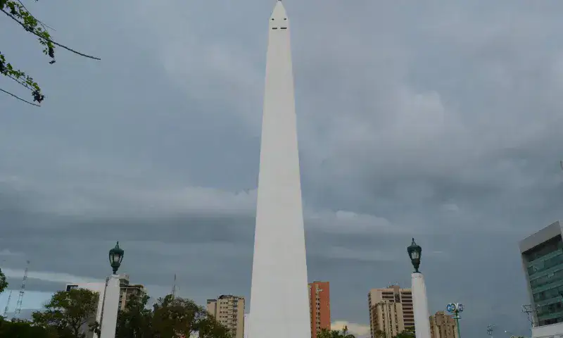 Prevén cielos nublados y lluvias vespertinas en el Zulia