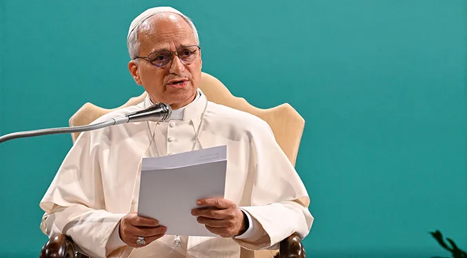 Vaticano pone fin a los recortes salariales de cardenales