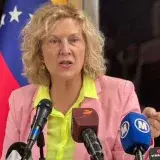 Ana María Sanjuán plantea reforma universitaria ante crisis