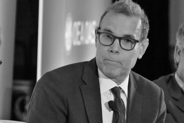 León: el país sigue en pie tras el sismo, aunque 2026 no será el año previsto