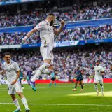 Real Madrid golea con tripleta de Benzema