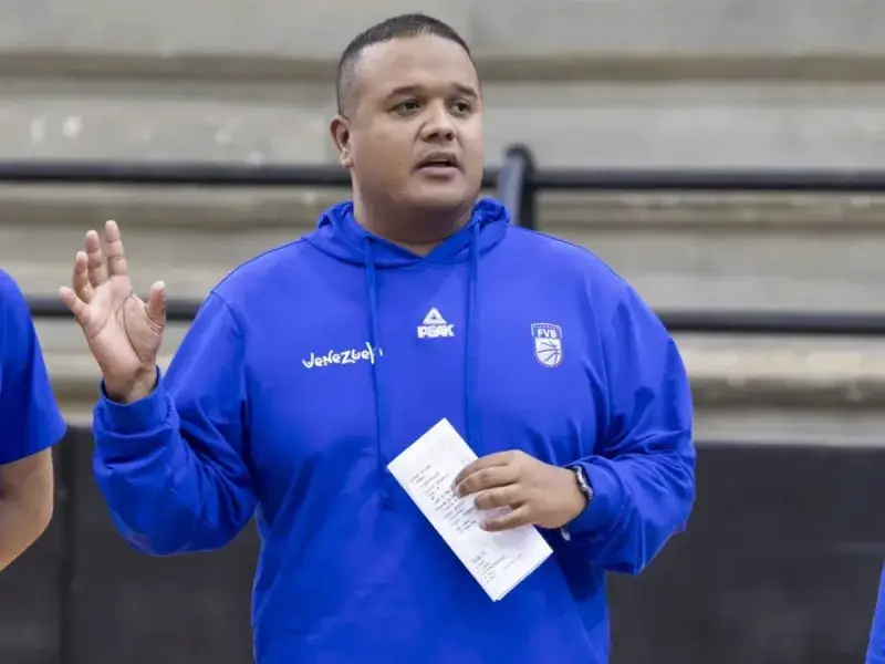 Alexis Cedres asume la dirección de la selección de baloncesto