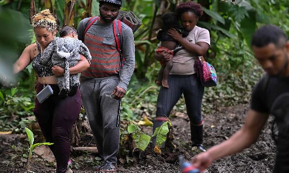 ONU denuncia violaciones de DD. HH. contra migrantes que cruzan el Darién