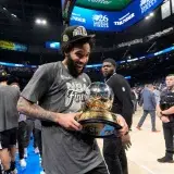 San Antonio asegura a Julian Champagnie por 3 años y 45 millones de dólares