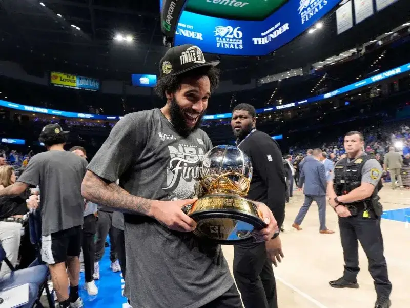 San Antonio asegura a Julian Champagnie por 3 años y 45 millones de dólares