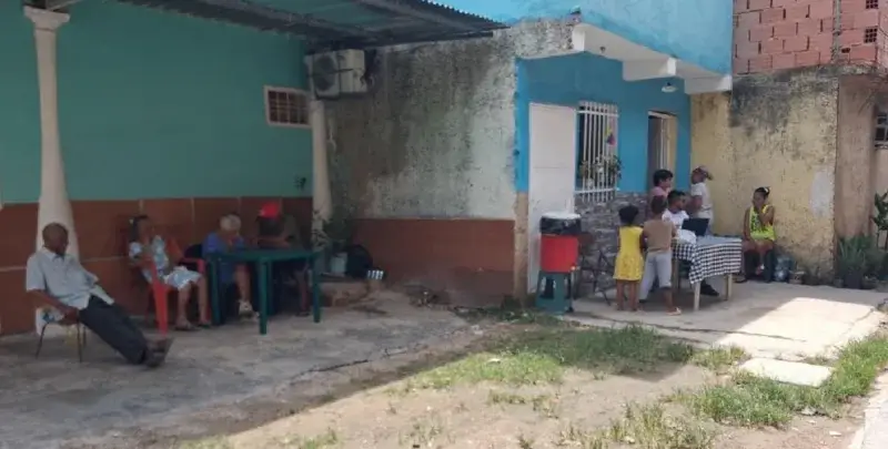 Más de 30 vecinos de El Jabillo I siguen alojados en casas de familiares tras los sismos