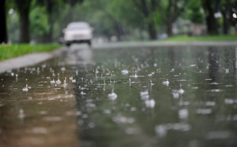 Onda tropical 27 entra a Venezuela, lluvias en Zulia y otros estados