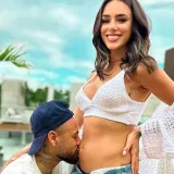 Novia de Neymar anuncia que está embarazada