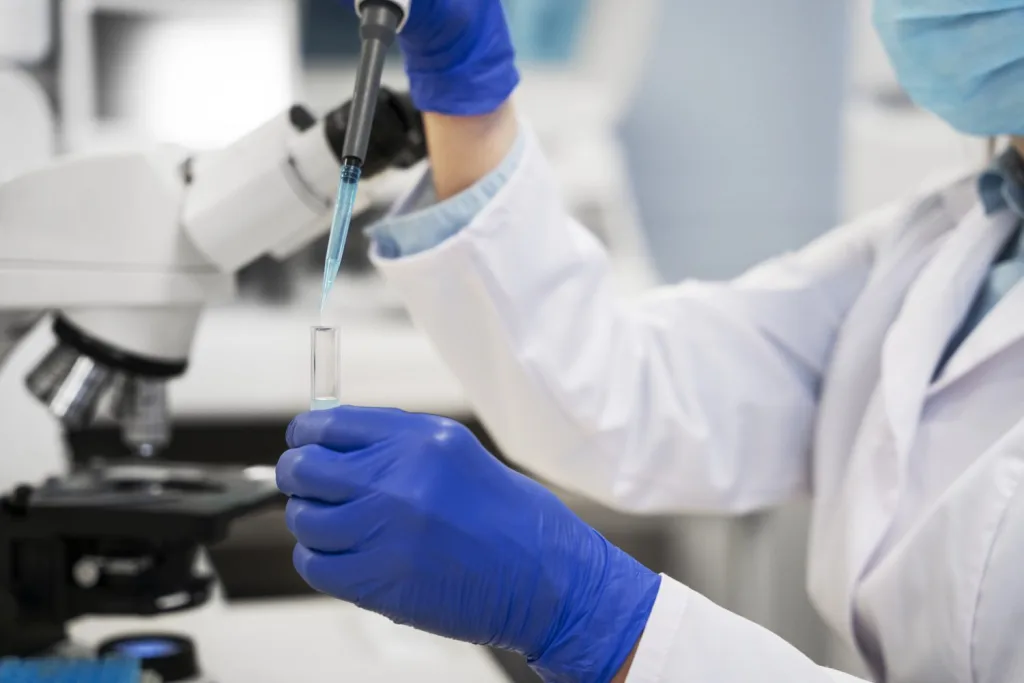 Anthropic entra al terreno farmacéutico y apunta a crear medicamentos con IA
