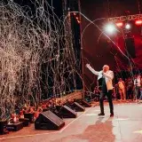 Tres heridos por explosión de confeti en show de Ramón Orlando