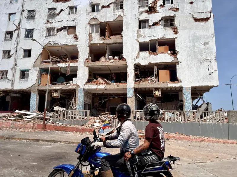 Suman 2.595 muertos y 12.400 heridos tras los terremotos en el norte del país