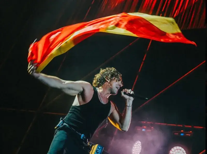 Bisbal interrumpió su show para enviar apoyo a los venezolanos tras los terremotos
