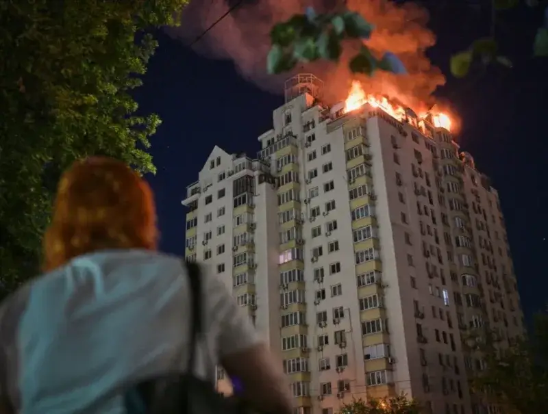Drones y misiles rusos dejan 21 muertos en Kiev tras 11 horas de ataques