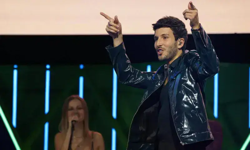 El colombiano Sebastián Yatra actuará en X Premios Platino en Madrid