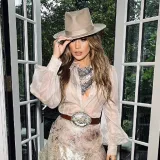 JLo lanzará álbum en solitario después de 9 años