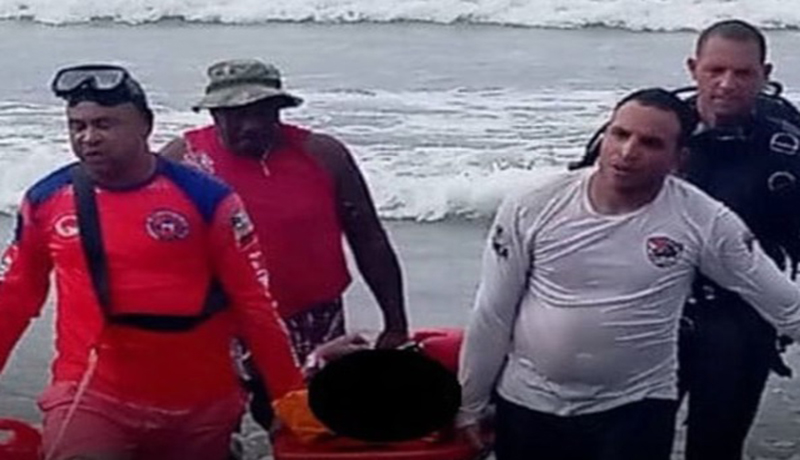
				Tragedia en Catia La Mar: murió niño de 11 ahogado			