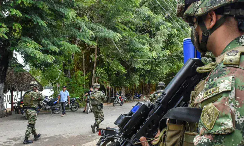 Choques entre ELN y disidencias de las Farc dejan 16 muertos