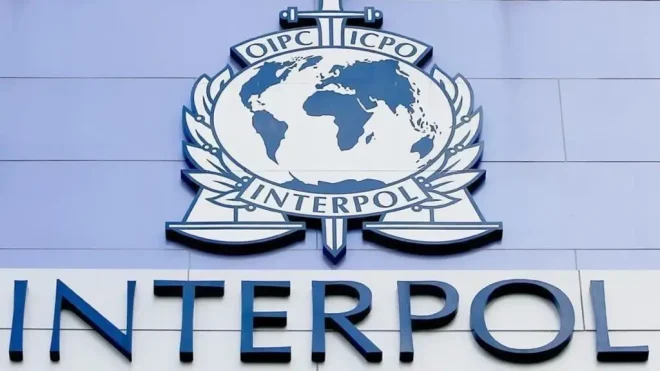 Italia captura a venezolana por fraude de 203 mil dólares