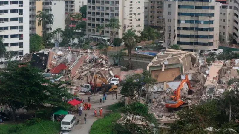 Sigue la búsqueda de 11 niños entre los escombros de Residencias Caribe