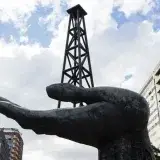 Inversionistas pisan el acelerador en el crudo venezolano