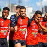Caracas FC busca vencer al líder del campeonato