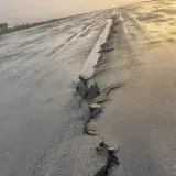 Terremotos dañan pistas del Aeropuerto Internacional de Maiquetía y suspenden vuelos