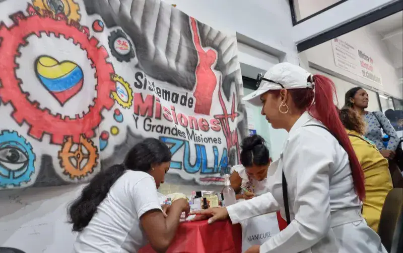 Dotan con medicinas e insumos la red hospitalaria del Zulia