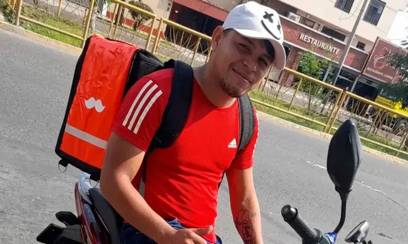Migrante venezolano baleado por ICE enfrenta cargos en EE. UU