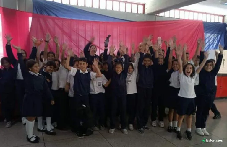 Alumnos de la Escuela Gabriel Picón González recibieron el taller Formando el Futbolista Ideal