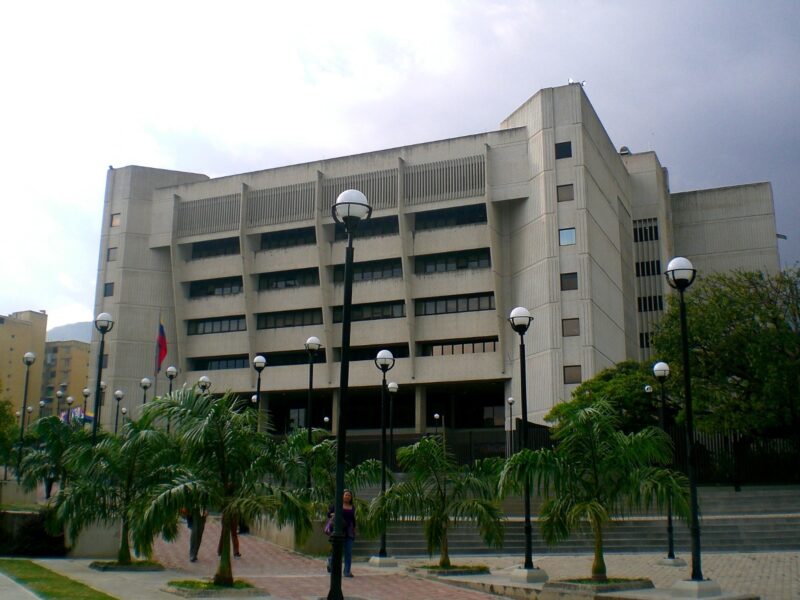 
				TSJ ordenó enjuiciar a cinco funcionarios de un grupo de exterminio en Bolívar			