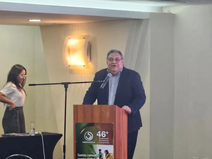 Consecomercio pide legalizar el dólar para reflotar la economía