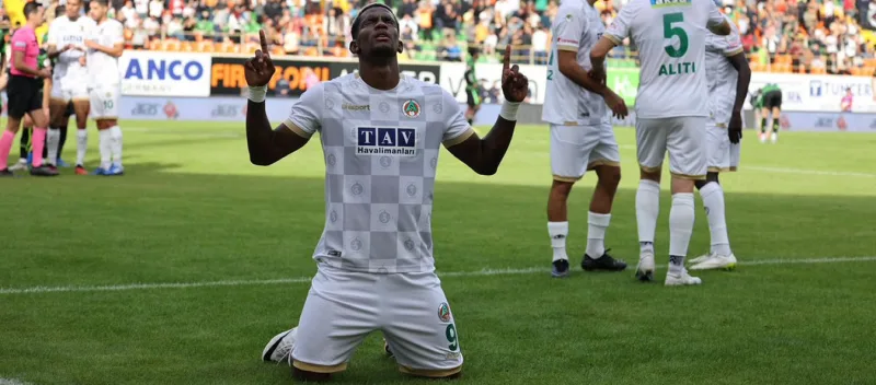 Sergio Córdova anotó en el empate de Alanyaspor ante Konyaspor