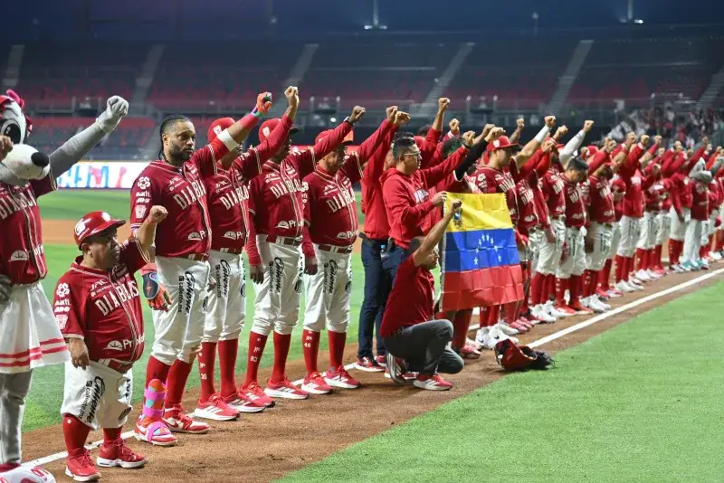 Peloteros mexicanos rindieron tributo a Venezuela antes del juego en Ciudad de México