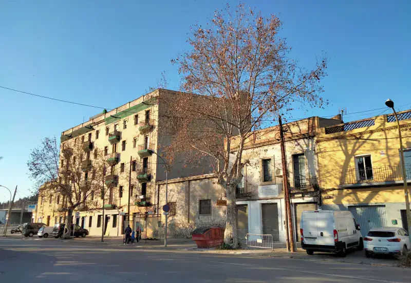 La vivienda nueva en la Marina del Prat Vermell deja a la clase media con menos opciones