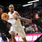 Baba Miller se une a los Clippers por cuatro años