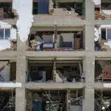 La Guaira alista derribo de 35 edificios dañados por sismos
