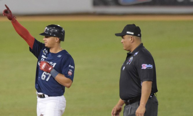 Ofensiva de Tigres descose el pitcheo de Tiburones