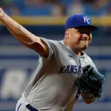 Kansas City subió al criollo Max Castillo
