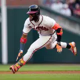 Acuña Jr. celebra por todo lo alto cinco años en MLB
