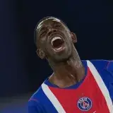 Dembélé y Torres lideran la goleada del PSG en la Champions