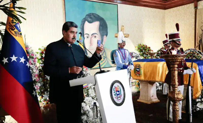 Maduro repudia "campañas de odio" contra Tibisay Lucena