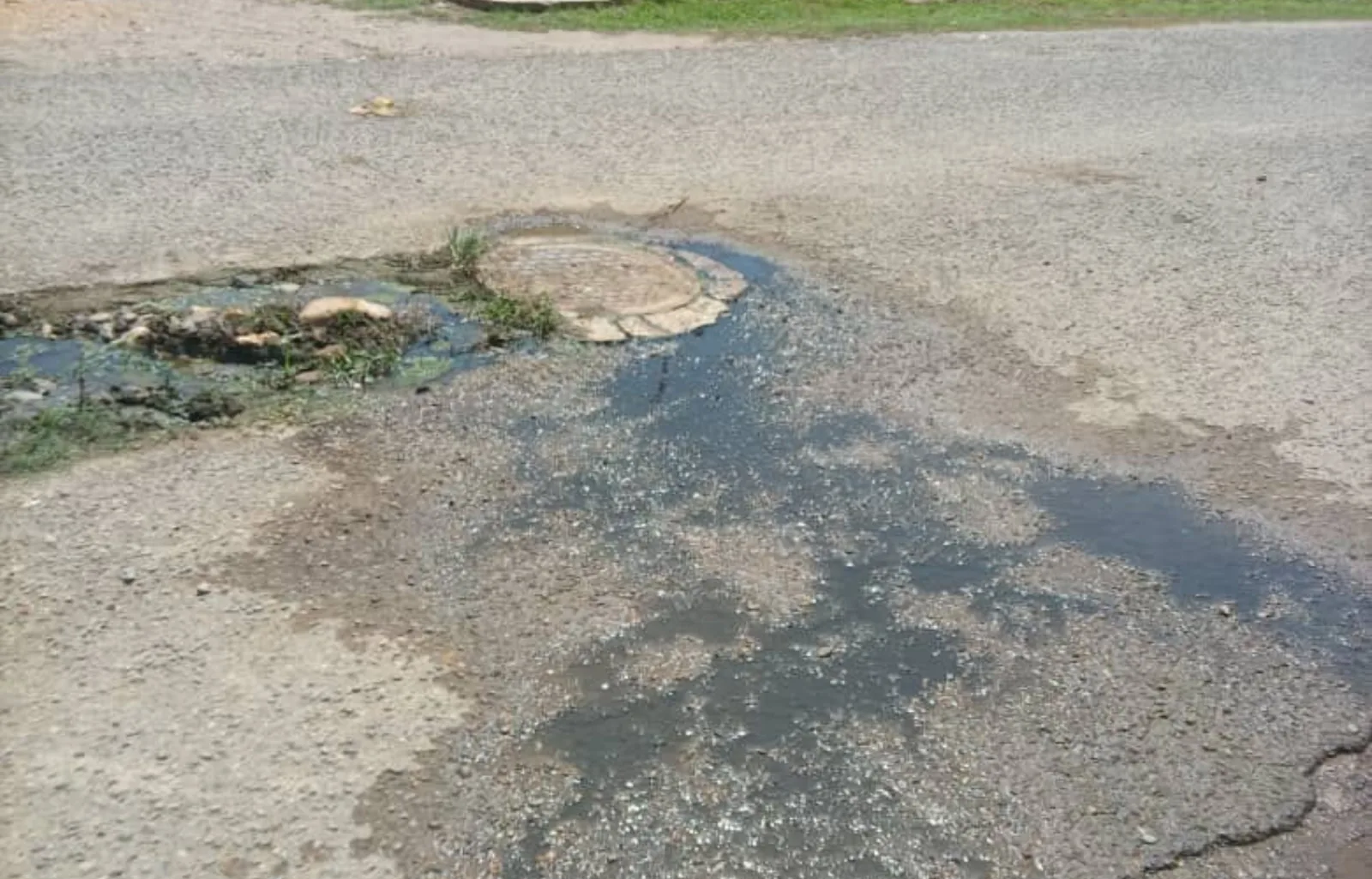 Cloacas colapsadas agravan la crisis en Urdaneta, Lara