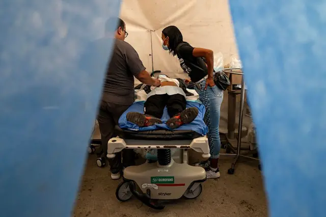 Médicos relatan el dolor de atender a niños tras el doble sismo