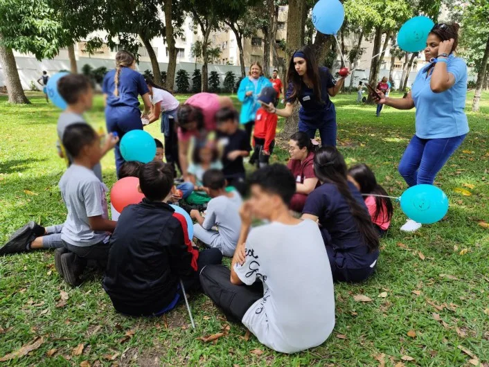 Cómo ayudar a niños a recuperar su seguridad tras terremotos