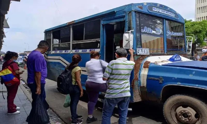 Pasaje urbano sube a 190 bolívares y se ajusta al dólar