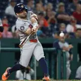 Altuve llegó a 10 jonrones en triunfo de Houston