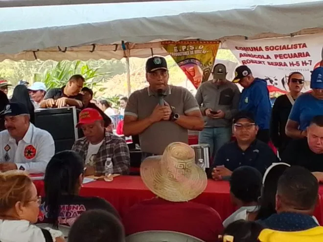 Cabimas participó en entrega de 331.000 dólares a comunas del Zulia